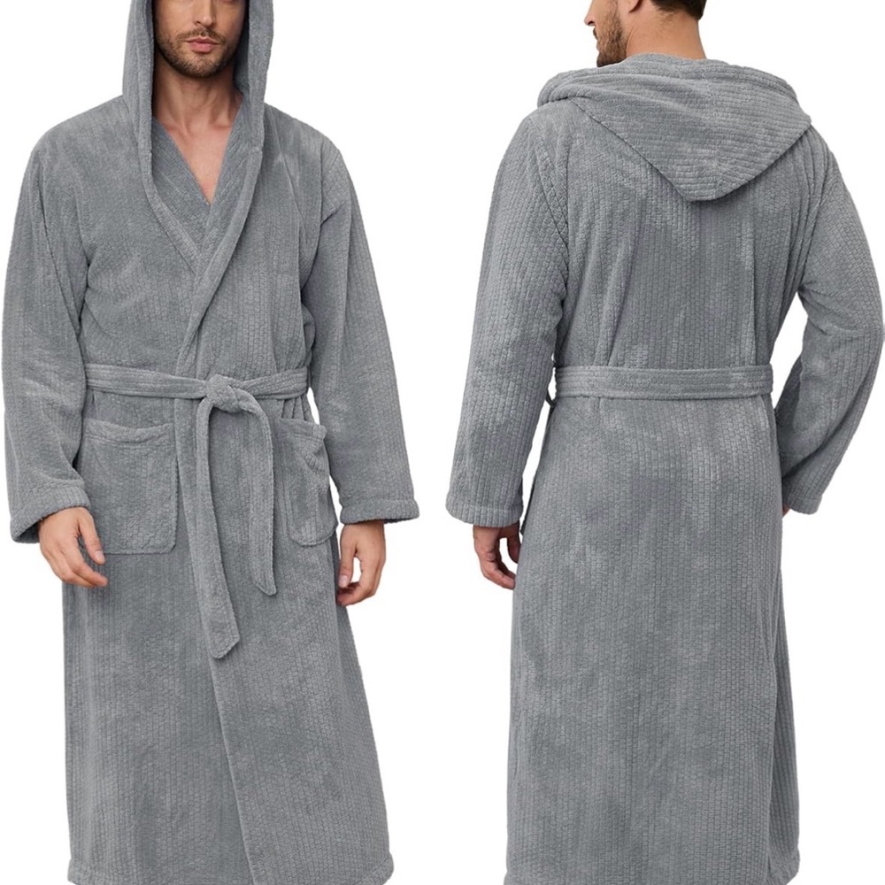 Size L/XL Men's Bathrobes with Hood